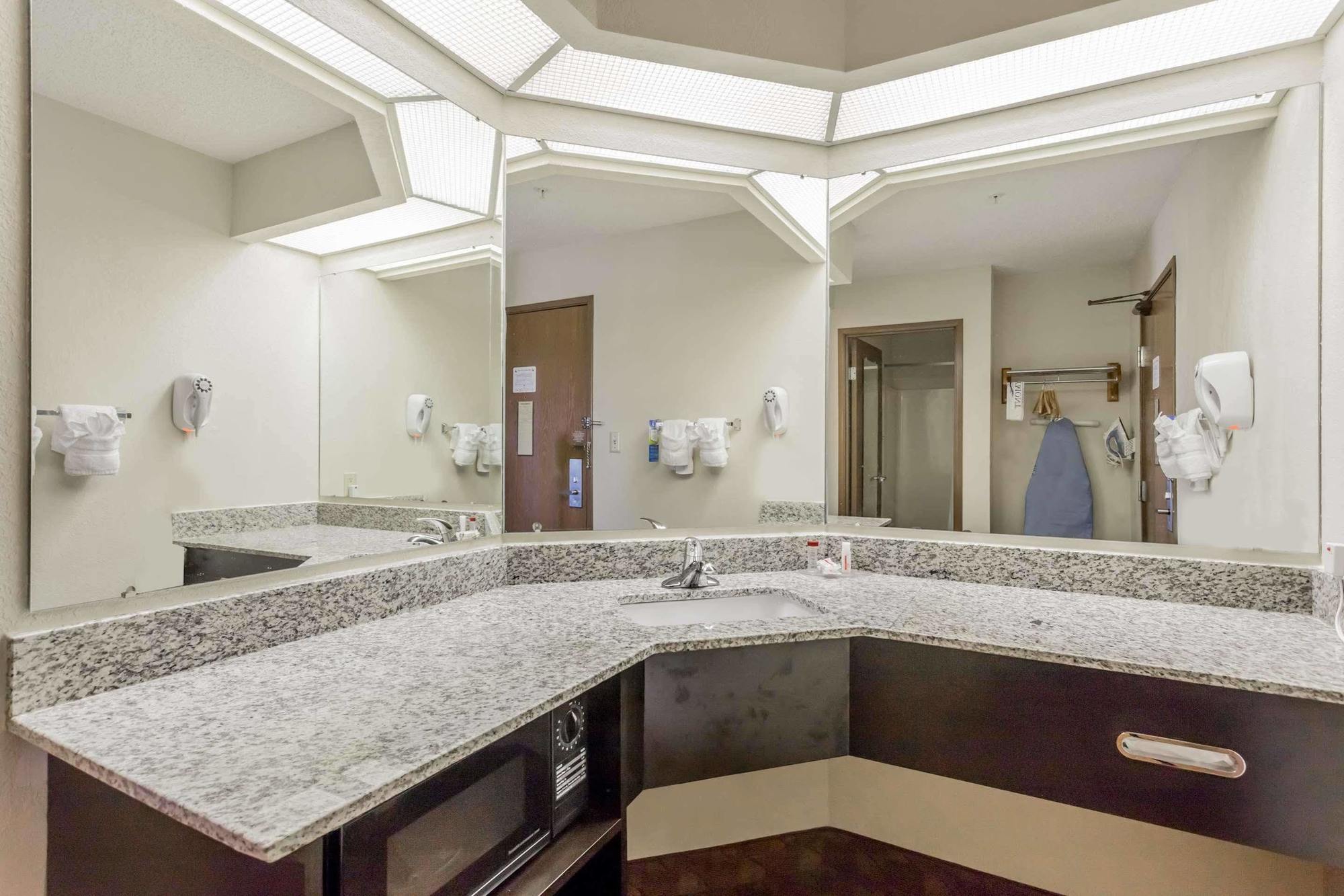 Comfort Inn & Suites Brentwood Ngoại thất bức ảnh